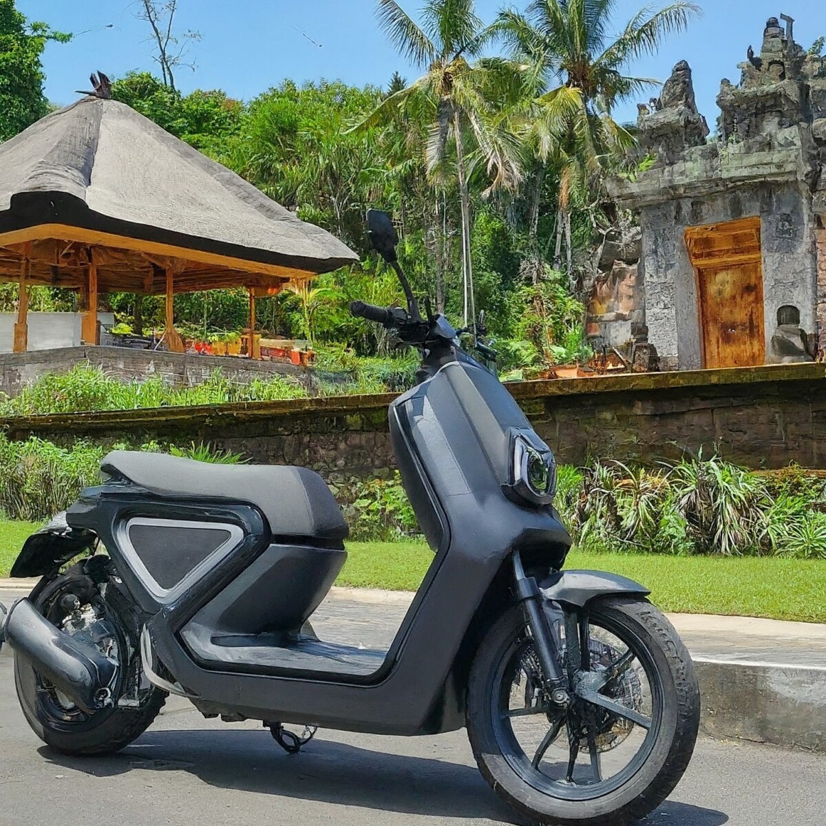 How Resort in Nusa Dua Supports Green Tourism in Bali with Electric Motorcycle Mobilities.