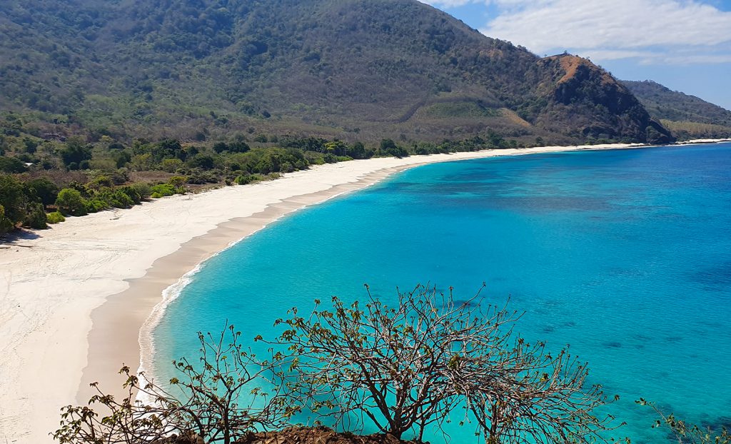 Alor sailing yacht tour