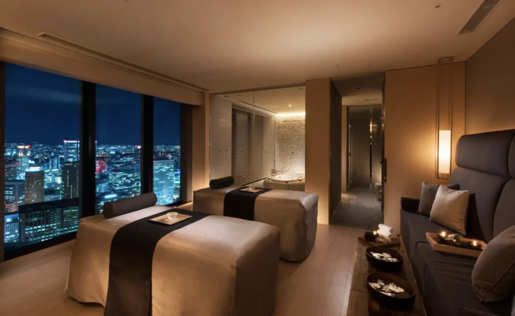 honeymoon hotel room
